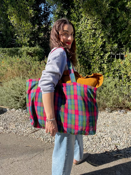 HOLLY PLAID - Giant Tote Bag